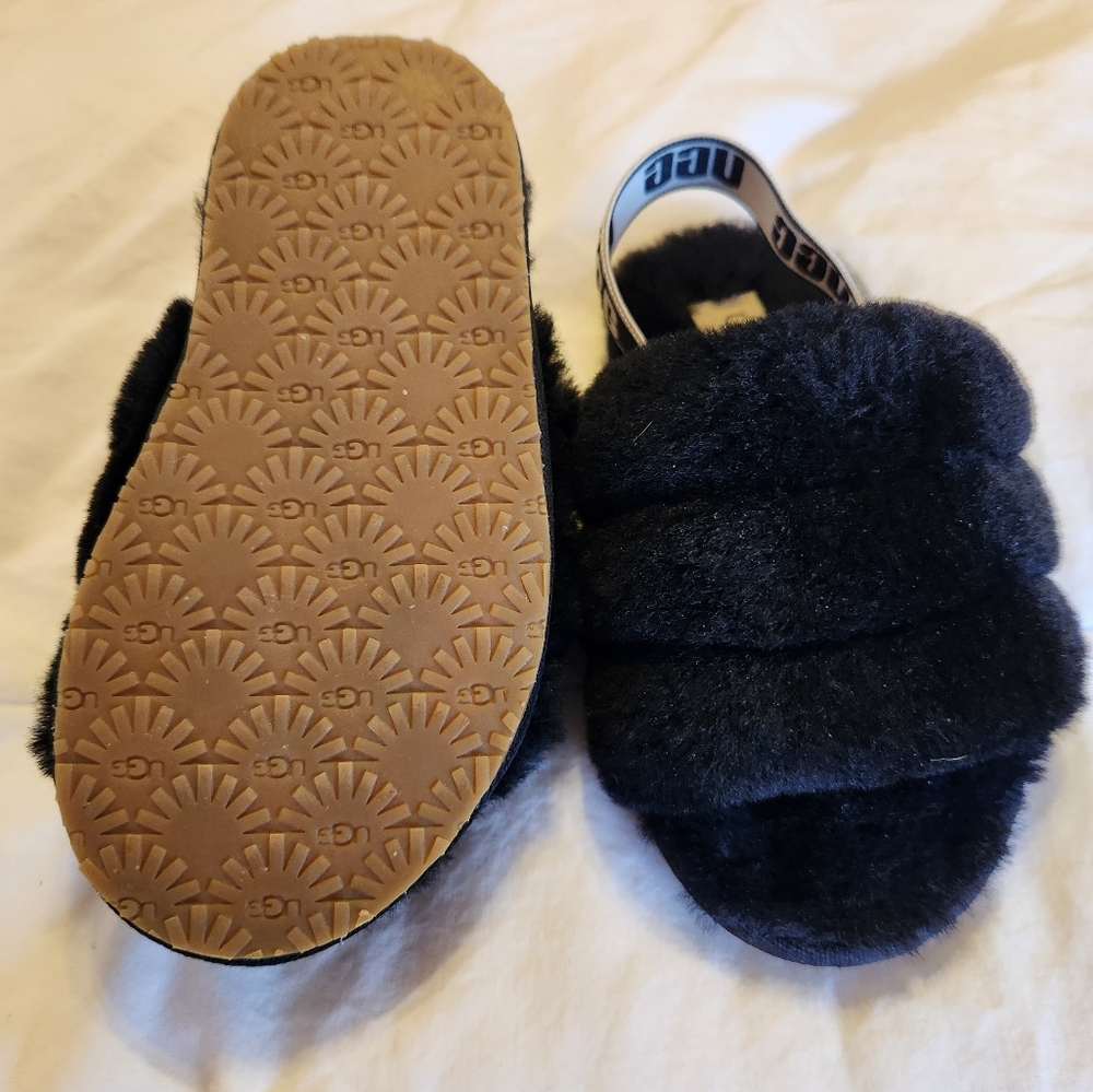Toddler size 10 black UGG slippers
